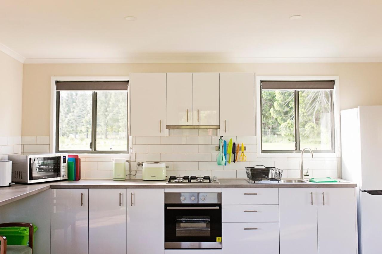 Pinbarren Green Lodges Noosa Exterior photo